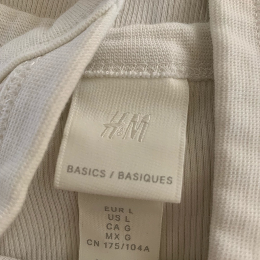 H&M basic tanks - Picture 2 of 2